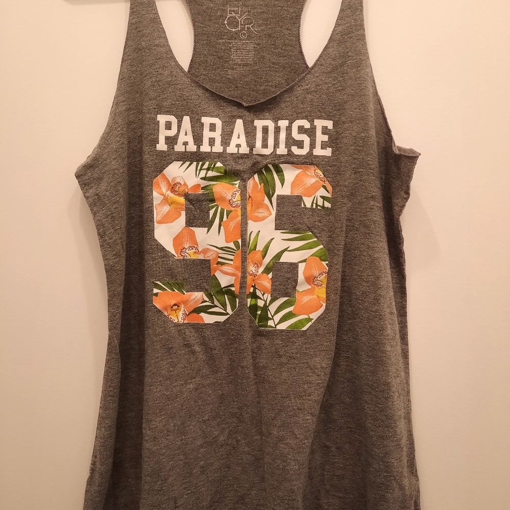 💥💥Closet clear out! 💥Tank top